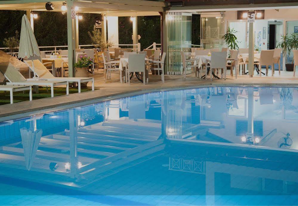 Agia Marina Blue Sky 아파트 외부 사진